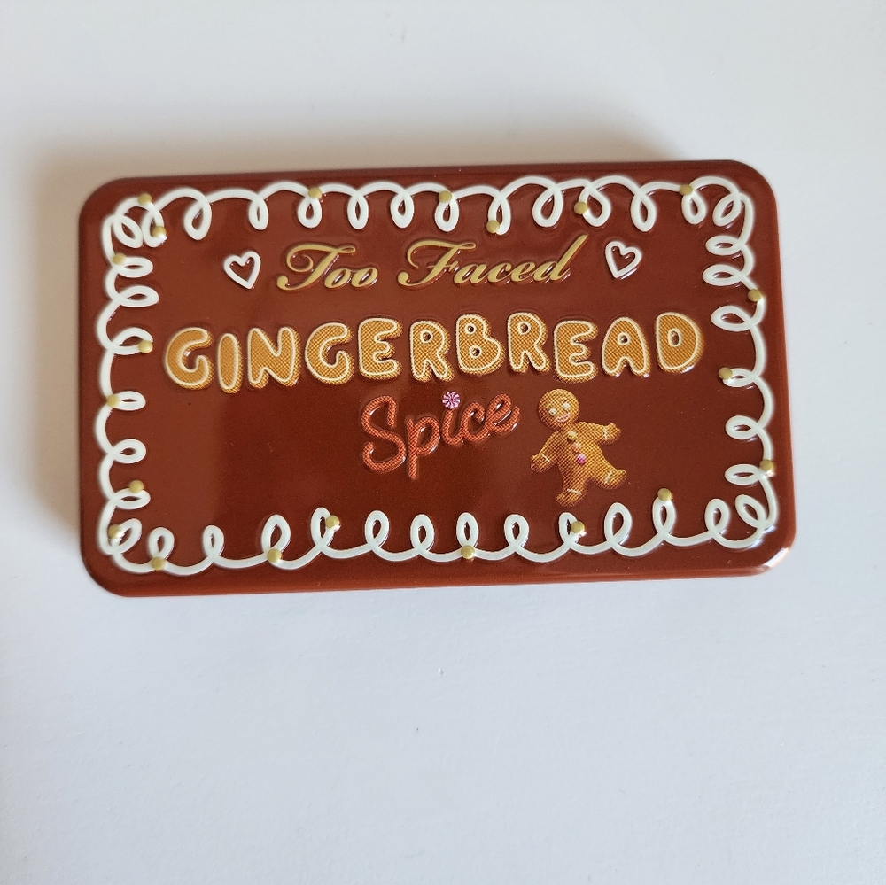 Too Faced Bite Sized Gingerbread Spice Eyeshadow Palette